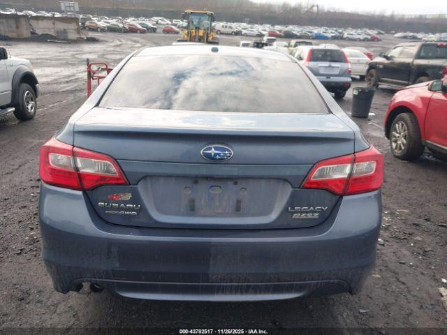 Subaru Legacy 2.5i Premium Image 14