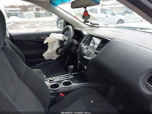 Nissan Pathfinder S Image 13