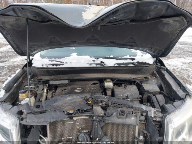 Nissan Pathfinder S Image 10