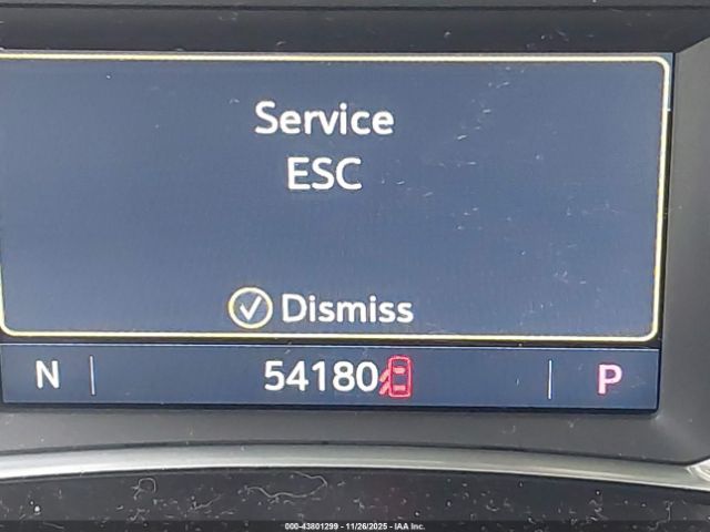 Chevrolet Equinox Awd Premier Image 9