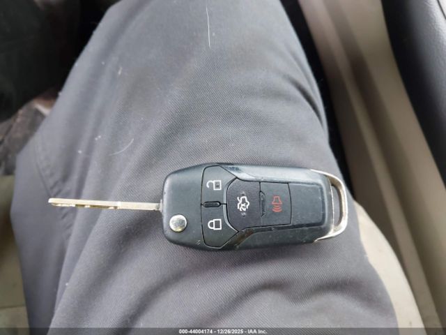 Ford Fusion Se Image 8