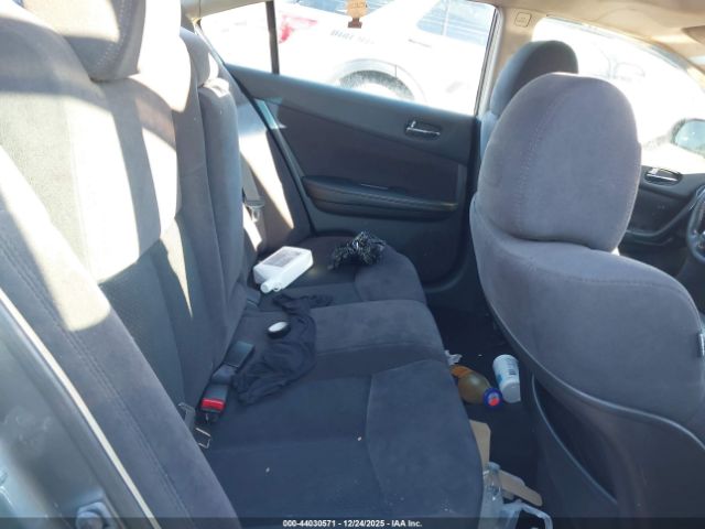 Nissan Maxima Image 8