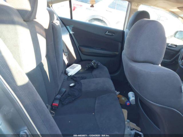 Nissan Maxima Image 8