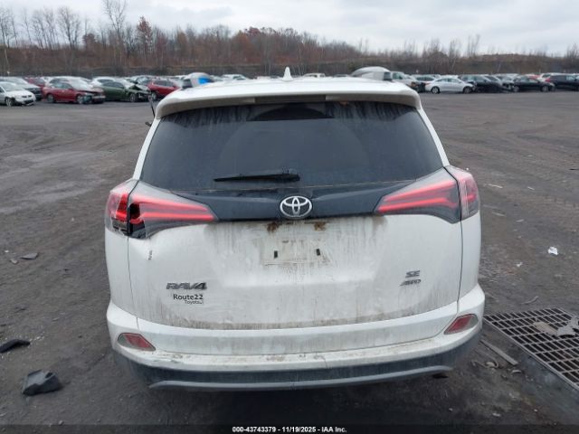 Toyota RAV4 Se Image 13