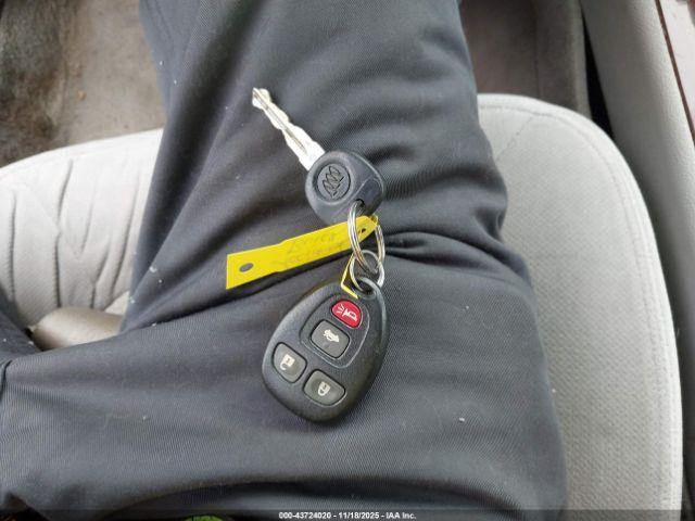 Buick Lucerne Cx Image 4