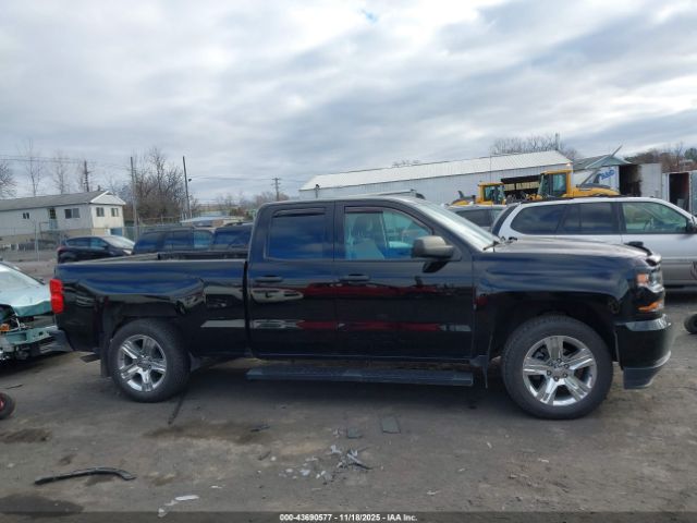 Chevrolet Silverado 1500 Silverado Custom Image 17