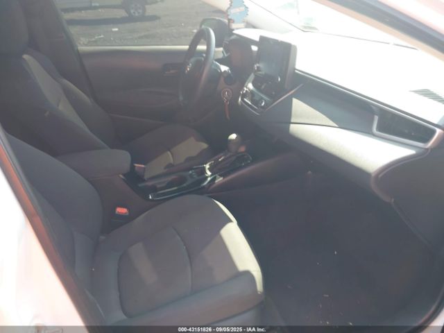 Toyota Corolla Le Image 9