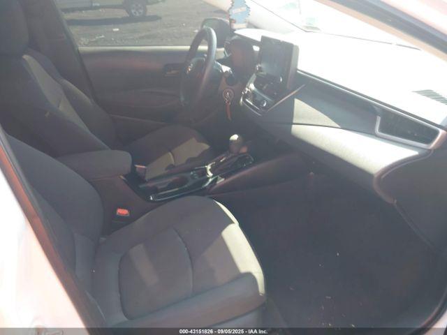 Toyota Corolla Le Image 9