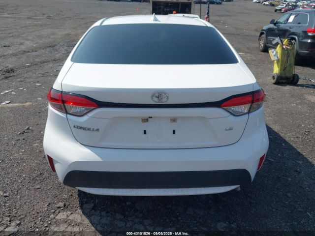 Toyota Corolla Le Image 8