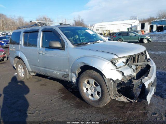  Salvage Nissan Pathfinder