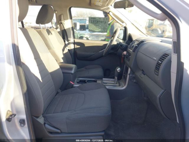 Nissan Pathfinder S Image 11