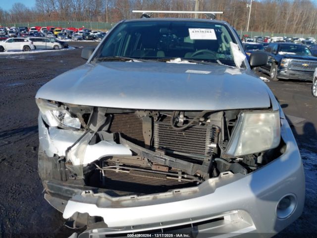 Nissan Pathfinder S Image 4