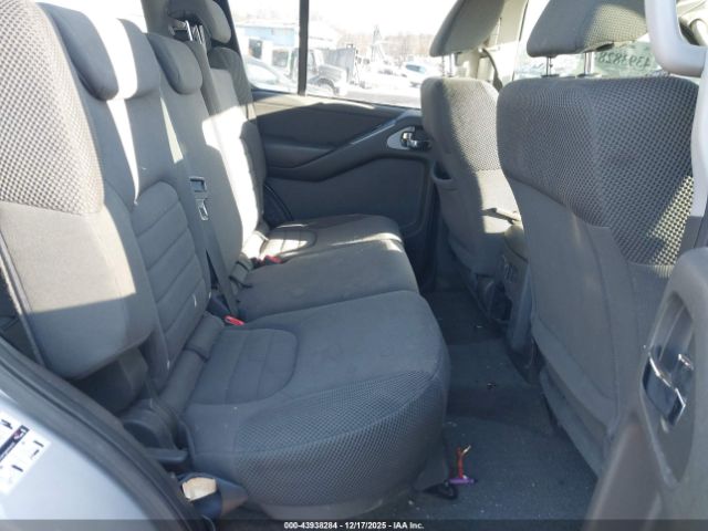 Nissan Pathfinder S Image 13