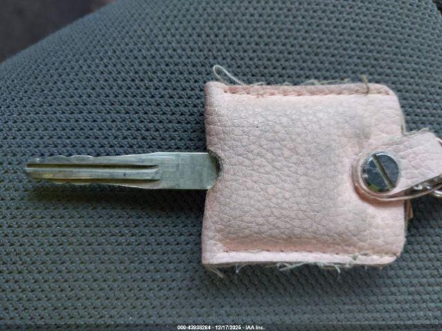 Nissan Pathfinder S Image 15