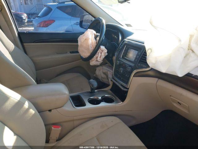 Jeep Grand Cherokee Laredo Image 6