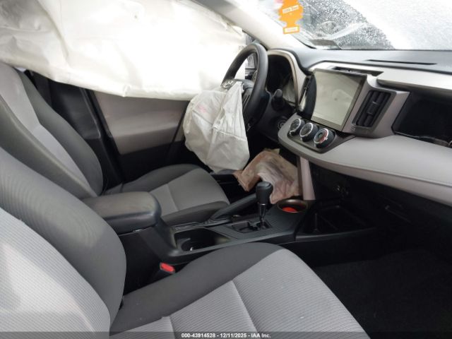 Toyota RAV4 Le Image 15