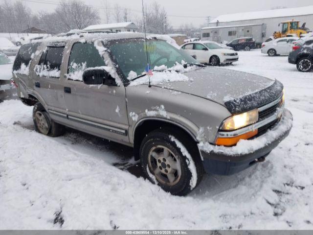  Salvage Chevrolet Blazer