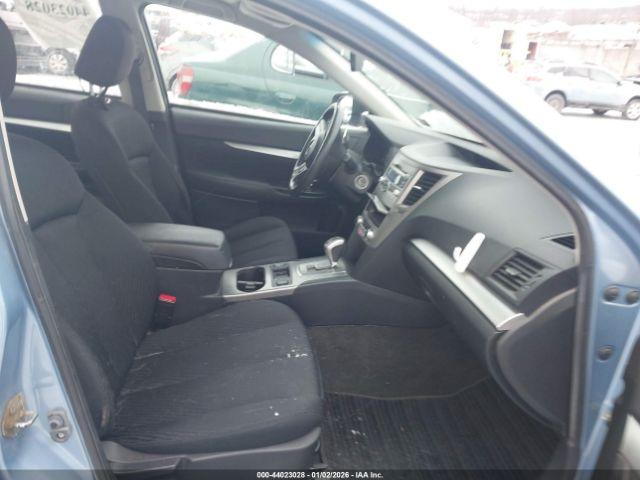 Subaru Legacy 2.5i Premium Image 4