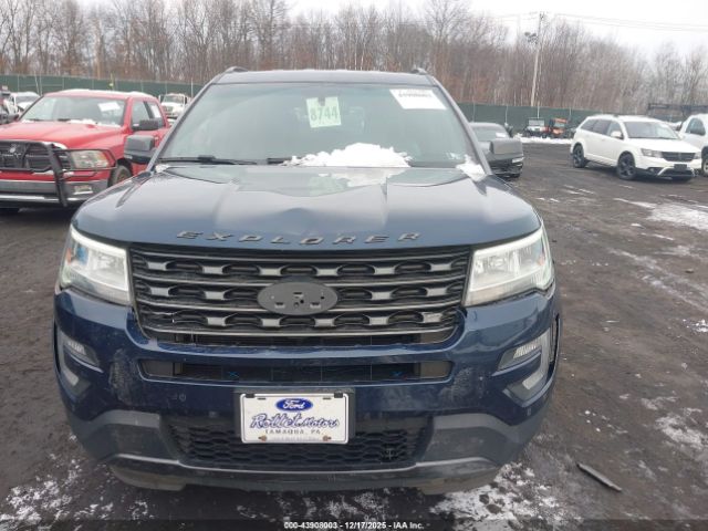 Ford Explorer Xlt Image 8