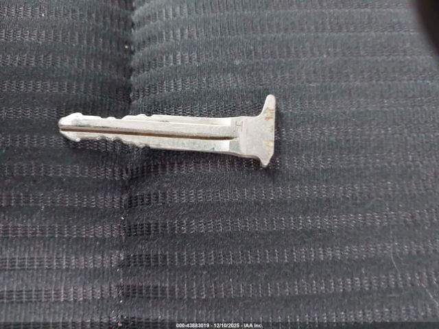 Toyota RAV4 Le Image 6