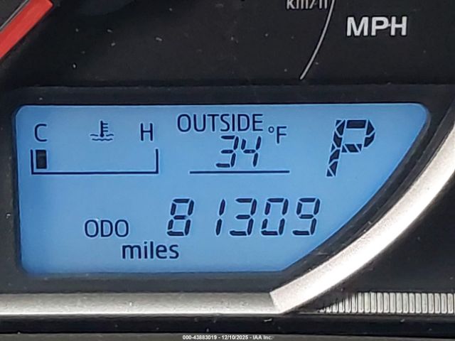 Toyota RAV4 Le Image 16