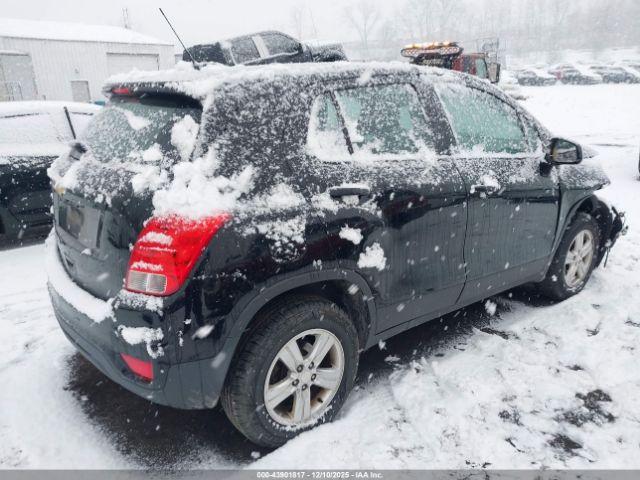 Chevrolet Trax Ls Image 2