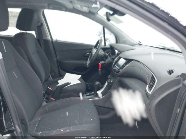 Chevrolet Trax Ls Image 4