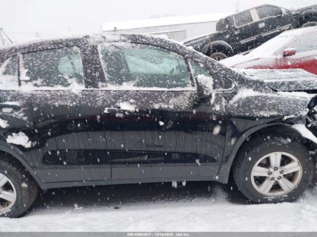 Chevrolet Trax Ls Image 16