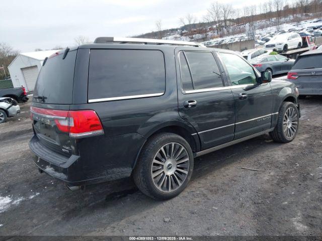 Lincoln Navigator Image 11