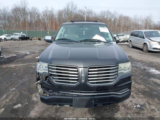 Lincoln Navigator Image 4