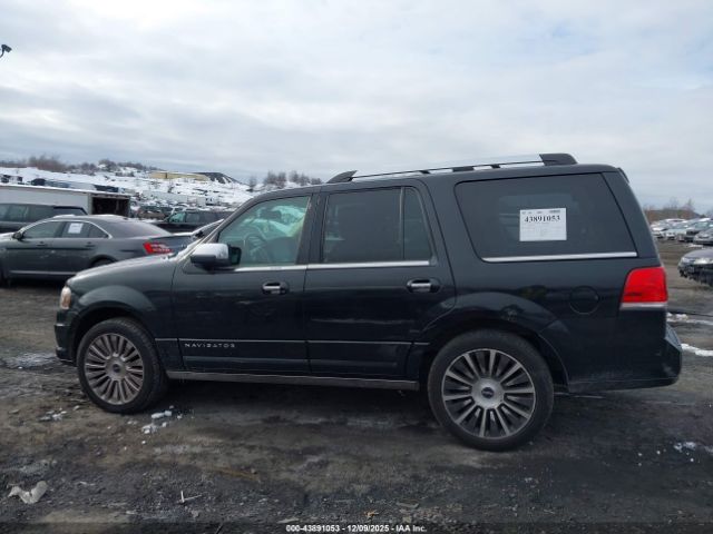 Lincoln Navigator Image 7