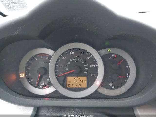 Toyota RAV4 Image 16