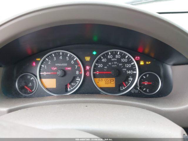 Nissan Pathfinder Le Image 8