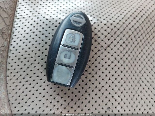 Nissan Pathfinder Le Image 10