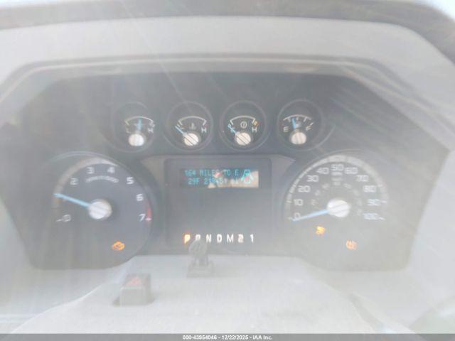 Ford F-250 Xl Image 8