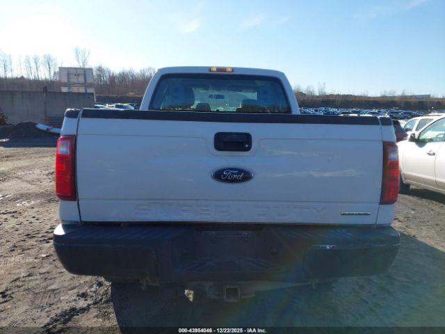 Ford F-250 Xl Image 3