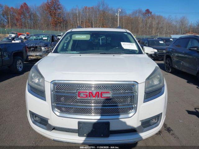 GMC Acadia Denali Image 13