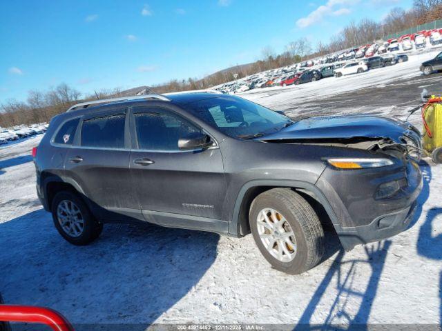Jeep Cherokee Latitude Image 15