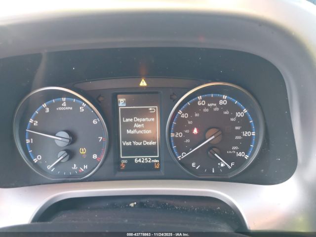 Toyota RAV4 Le Image 15