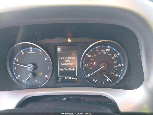 Toyota RAV4 Le Image 15