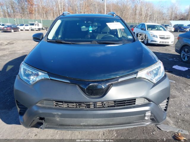 Toyota RAV4 Le Image 11