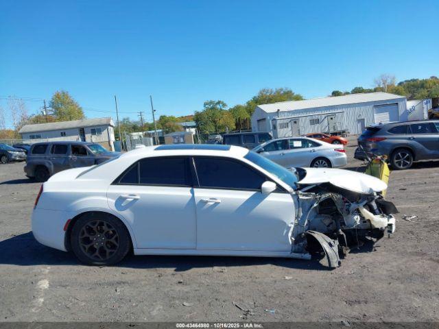 Chrysler 300 300s Alloy Edition Image 14