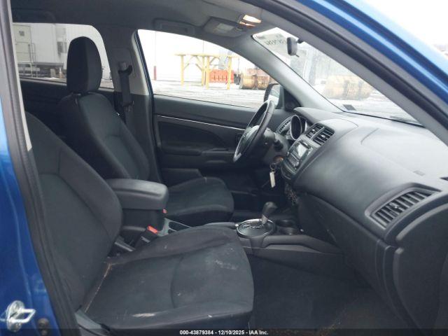 Mitsubishi Outlander Es Image 2