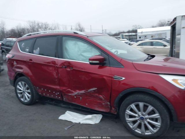 Ford Escape Titanium Image 4