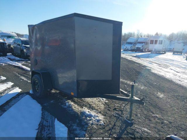  Salvage Lgs Industries Enclosed Trailer