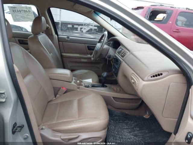 Ford Taurus Ses Image 9