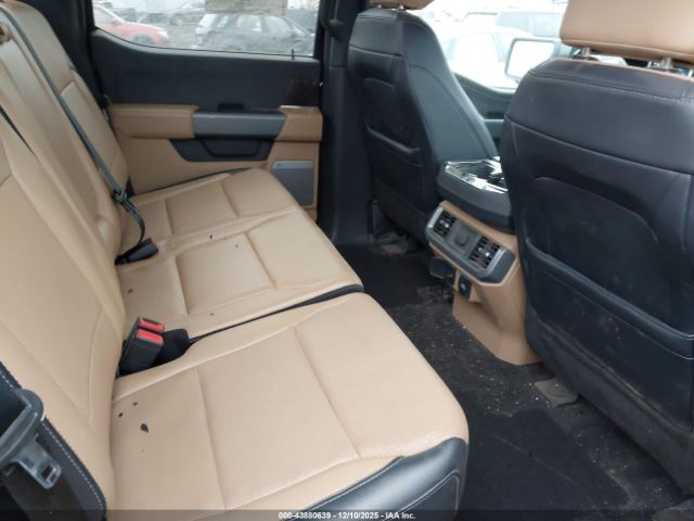 Ford F-150 Lariat Image 11