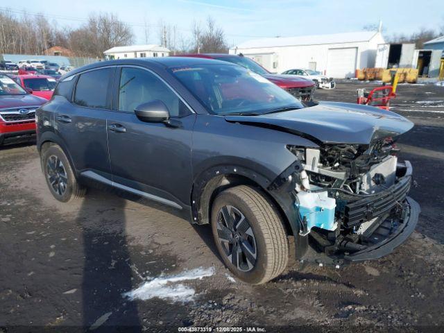  Salvage Nissan Kicks