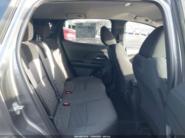 Nissan Kicks Sv Intelligent Awd Image 2