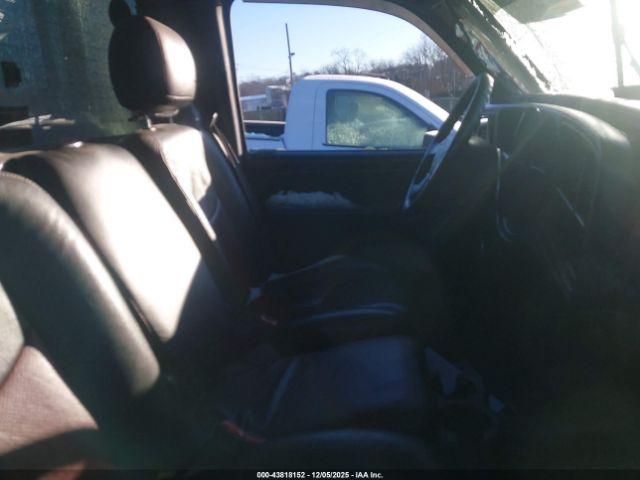 Chevrolet Silverado 2500 Lt1 Image 2